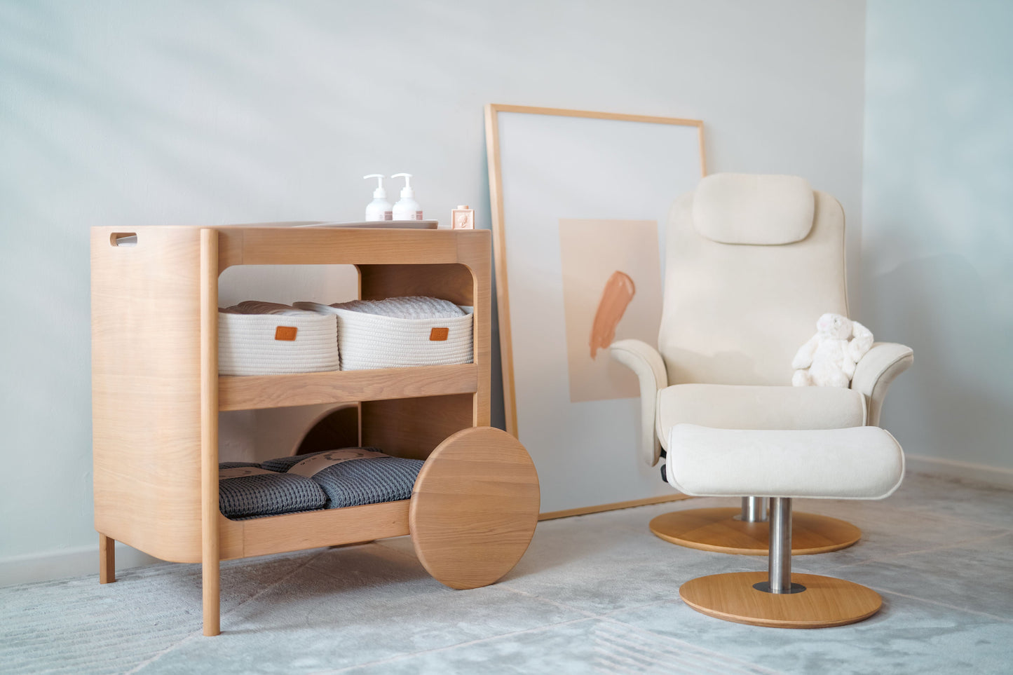 Commune x Hegen Changing Cart